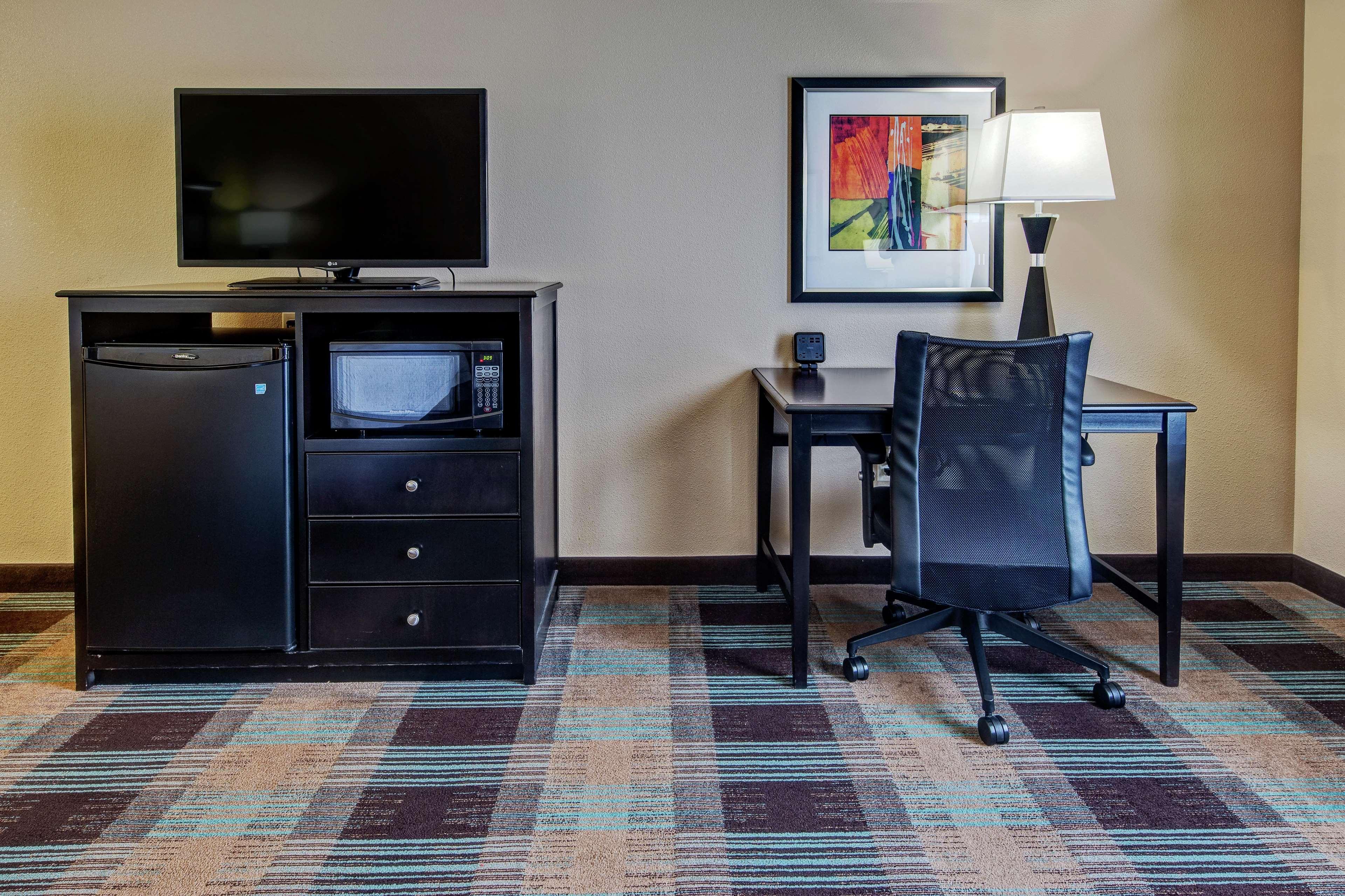 Hampton Inn & Suites Кларксвилл Экстерьер фото